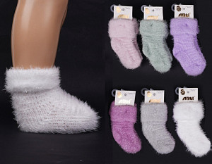 Вязанные носочки для девочки ARTI